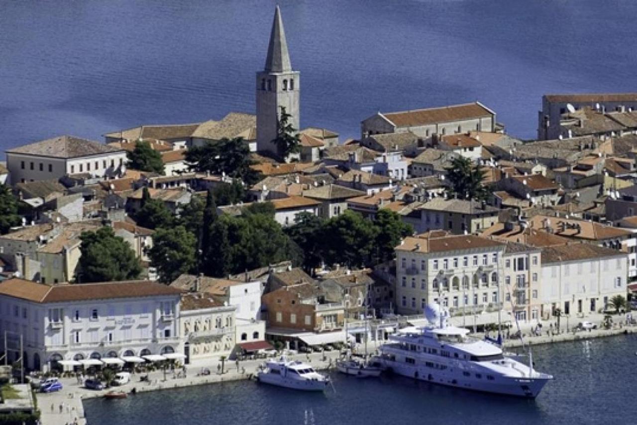 Cardo * Porec